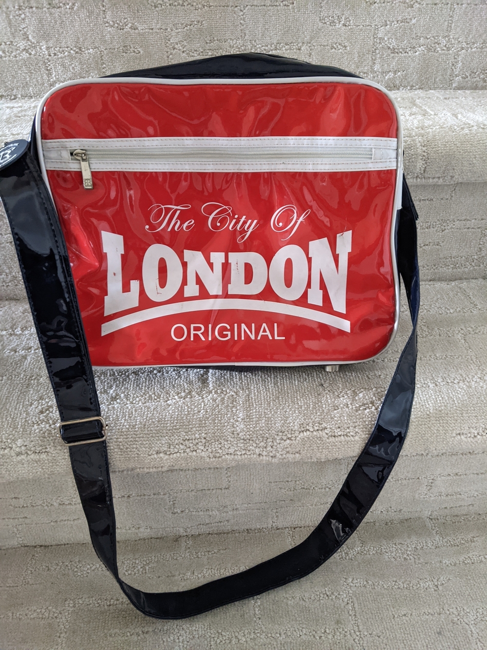 Robin Ruth London Original Messenger Bag Red Navy Patent Vinyl Y2K Crossbody